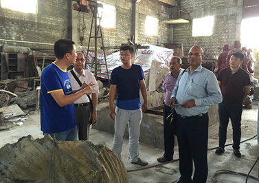 参观岭南青铜车间 参观岭南青铜车间